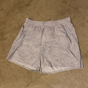 Lululemon white/grey Pacebreaker shorts L